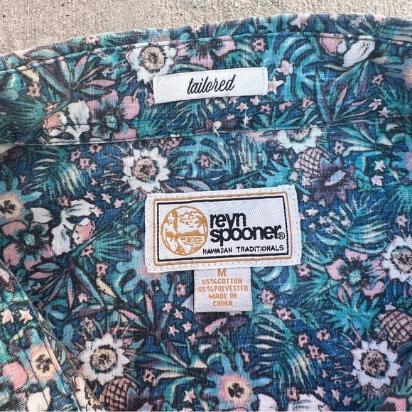 Reyn Spooner Hawaiian Shirt - Picture 3 of 3